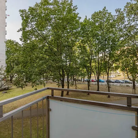 Nowoczesny W Zielonej Okolicy Czerniakowska By Renters Βαρσοβία