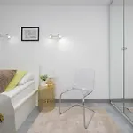 Nowoczesny W Zielonej Okolicy Czerniakowska By Renters