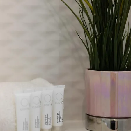 Nowoczesny W Zielonej Okolicy Czerniakowska By Renters * Warszawa