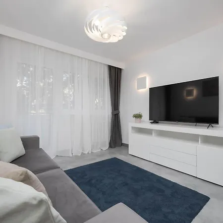 Appartement Nowoczesny W Zielonej Okolicy Czerniakowska By Renters Varsovie