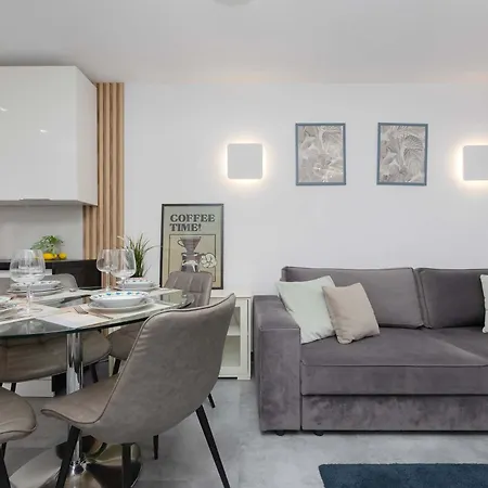 Appartement Nowoczesny W Zielonej Okolicy Czerniakowska By Renters Varsovie