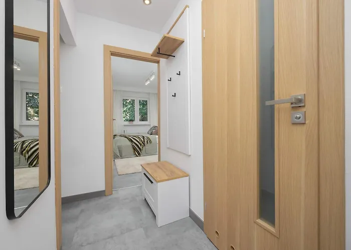 Nowoczesny W Zielonej Okolicy Czerniakowska By Renters Warsaw