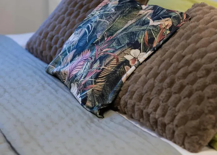 Nowoczesny W Zielonej Okolicy Czerniakowska By Renters Apartment