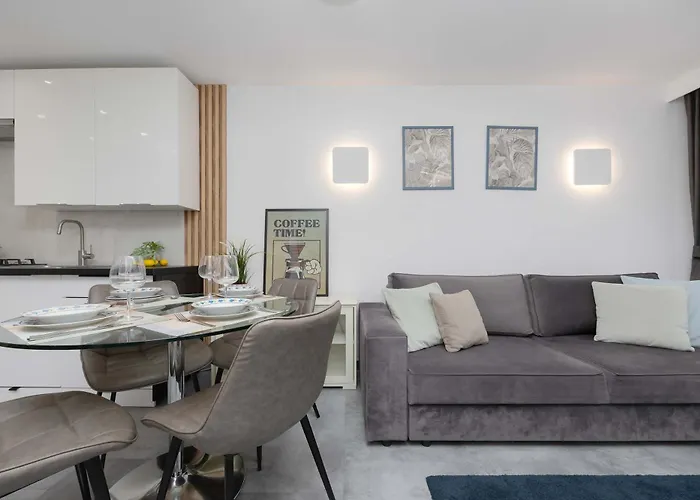 Apartment Nowoczesny W Zielonej Okolicy Czerniakowska By Renters Warsaw