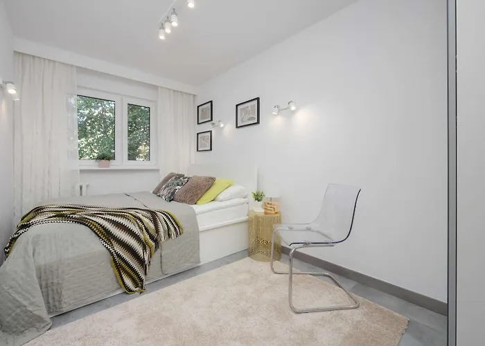 Nowoczesny W Zielonej Okolicy Czerniakowska By Renters