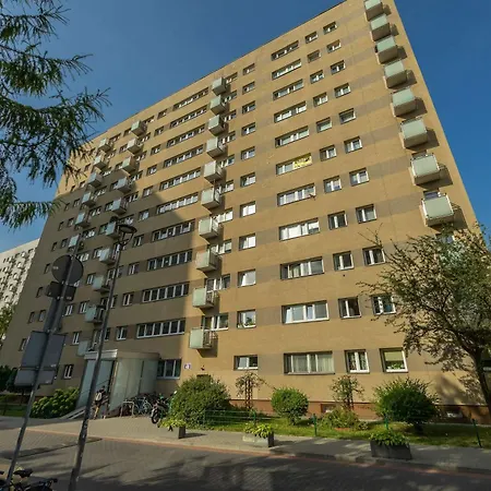 Nowoczesny W Zielonej Okolicy Czerniakowska By Renters *